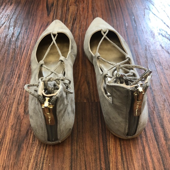 BCBG Lace Up Pointy Toe Flats - Picture 5 of 8